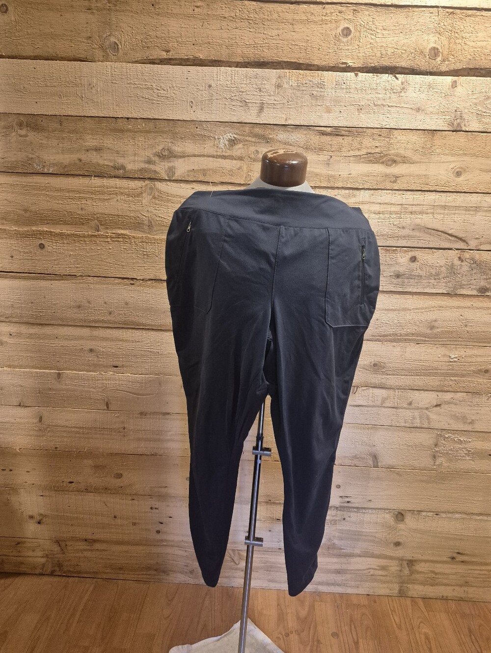 5/$30 Or 10/$50 The North Face Women's Navu Casual Tapered Pants